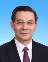        李惠東，男，回族，1962年9月生，民革黨員，研究生學(xué)歷，工學(xué)博士學(xué)位，教授。       現(xiàn)任民革中央專職副主席兼秘書長(zhǎng)，全國(guó)政協(xié)常務(wù)委員、副秘書長(zhǎng)，中國(guó)宋慶齡基金會(huì)副主席。